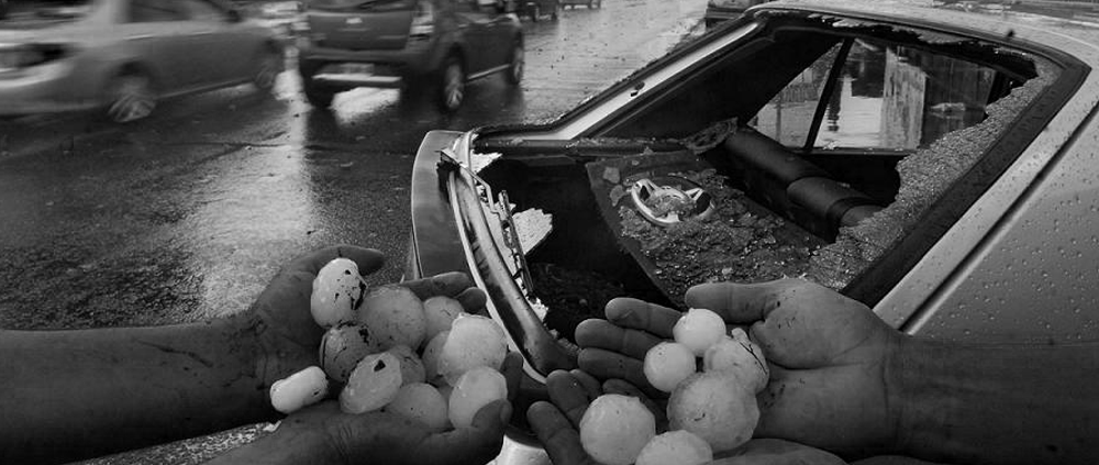 daños lluvia piedra cristal roto coche granizo relcamar seguro