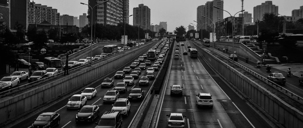 coches carretera atasco convenio seguros indemnización