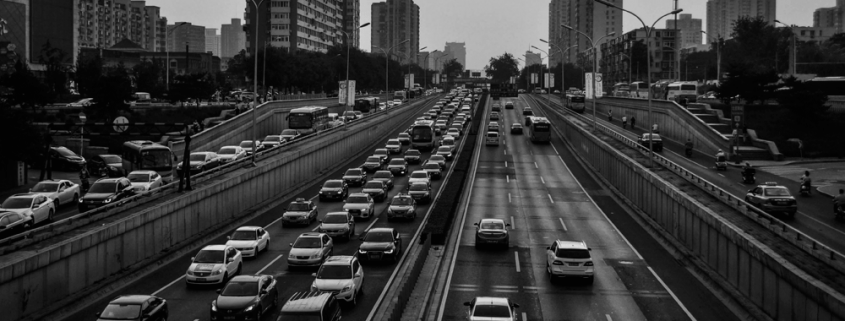 coches carretera atasco convenio seguros indemnización