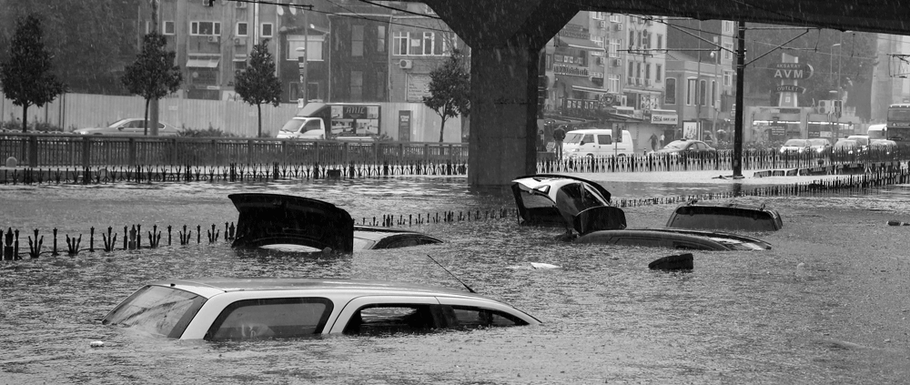 coches inundados Consorcio CCS lluvia vehículo